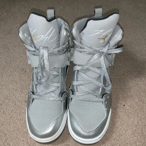 🔥Nike Air Jordans🔥 - Picture 3 of 8